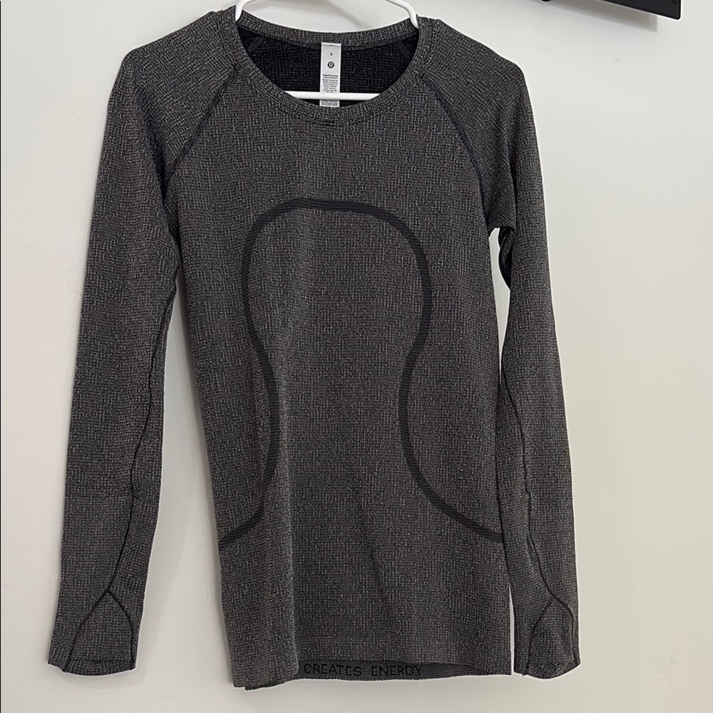 Lululemon Athletica Gray **Sparkle Fitted Long Sleeve Tee